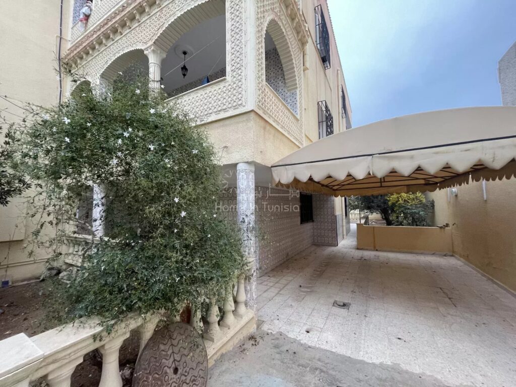 A vendre immeuble R+3 à hammam Sousse
