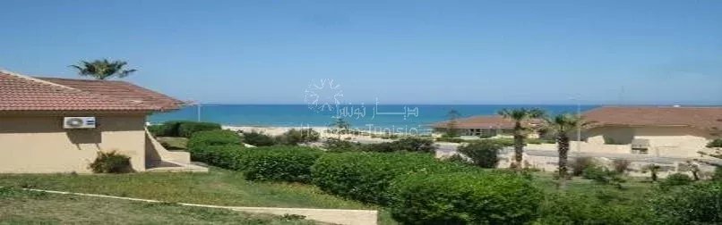 Villa with sea view S 2 more located in front of the sea of ​​a very nice residence with swimming pool