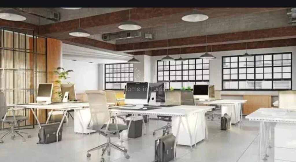 Open Space Bureautique à Louer – 180m² à Khzema, Route Touristique