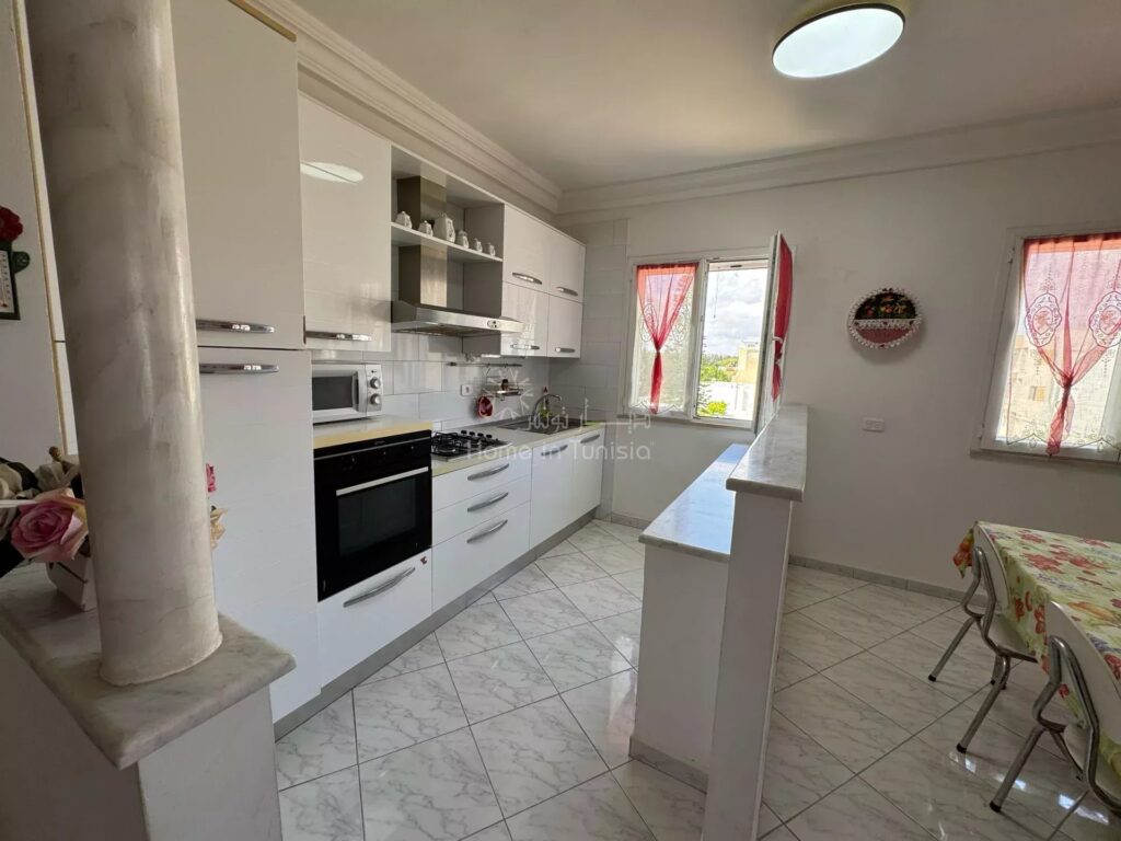 Agréable Appartement S+2 à Chott Meriem