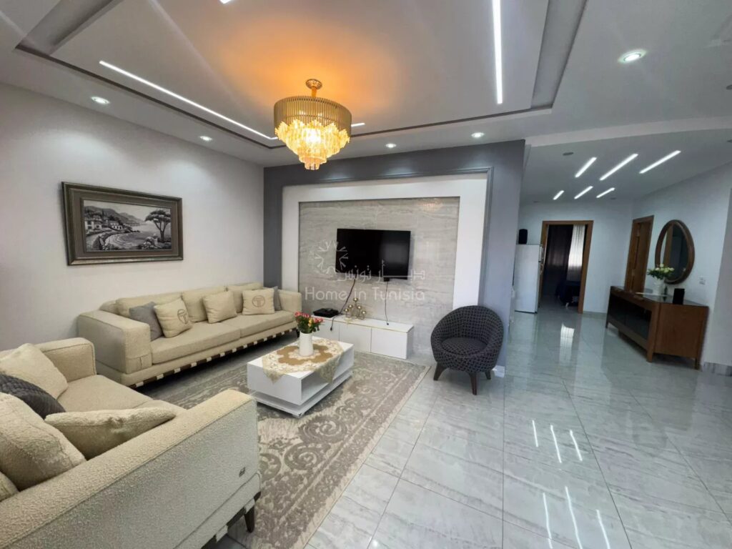 À VENDRE : MAGNIFIQUE DUPLEX S+4 DE HAUT STANDING – 300 M² AVEC JARDIN ET GARAGE