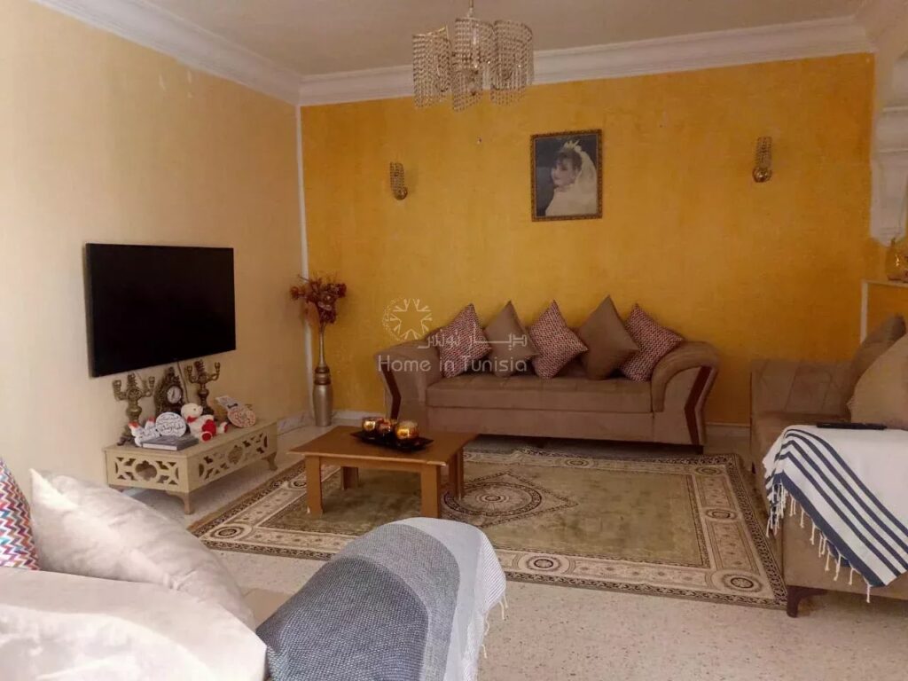 Maison à Vendre R+1 à Sahline Sidi Ameur