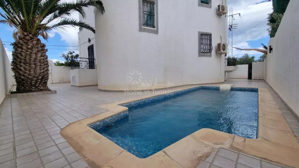 Vente Superbe Villa avec piscine – Chatt Mariem, Sousse