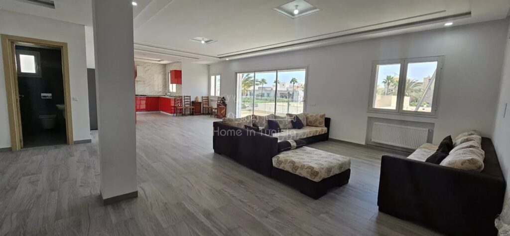 À Louer : Étage de Villa S+3 Suite Parentale – Neuf, Spacieux, Semi-meublé