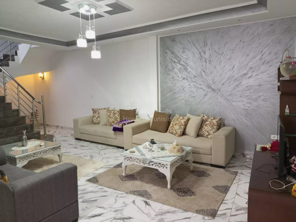 Etage de villa S+3 haut standing à Corniche Sousse