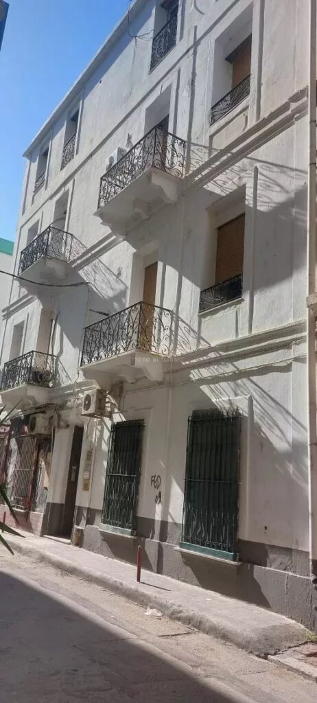 À Vendre : Immeuble R+3 en Plein Centre-Ville de Tunis