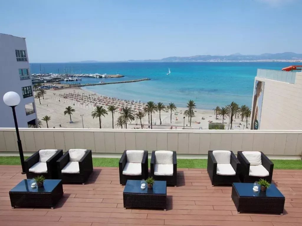 À Vendre – Hôtel 4 Étoiles à Palma de Mallorca avec Terrain à Développer