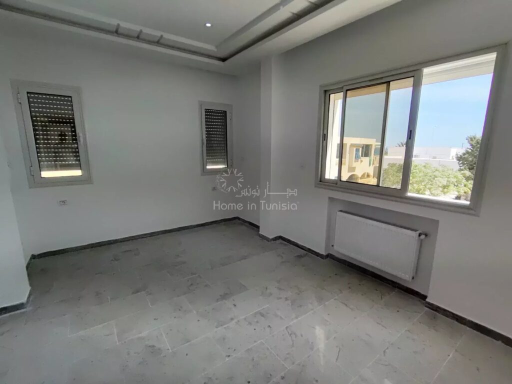 🏡 À Louer – S+3 à Hergla | Location Annuelle