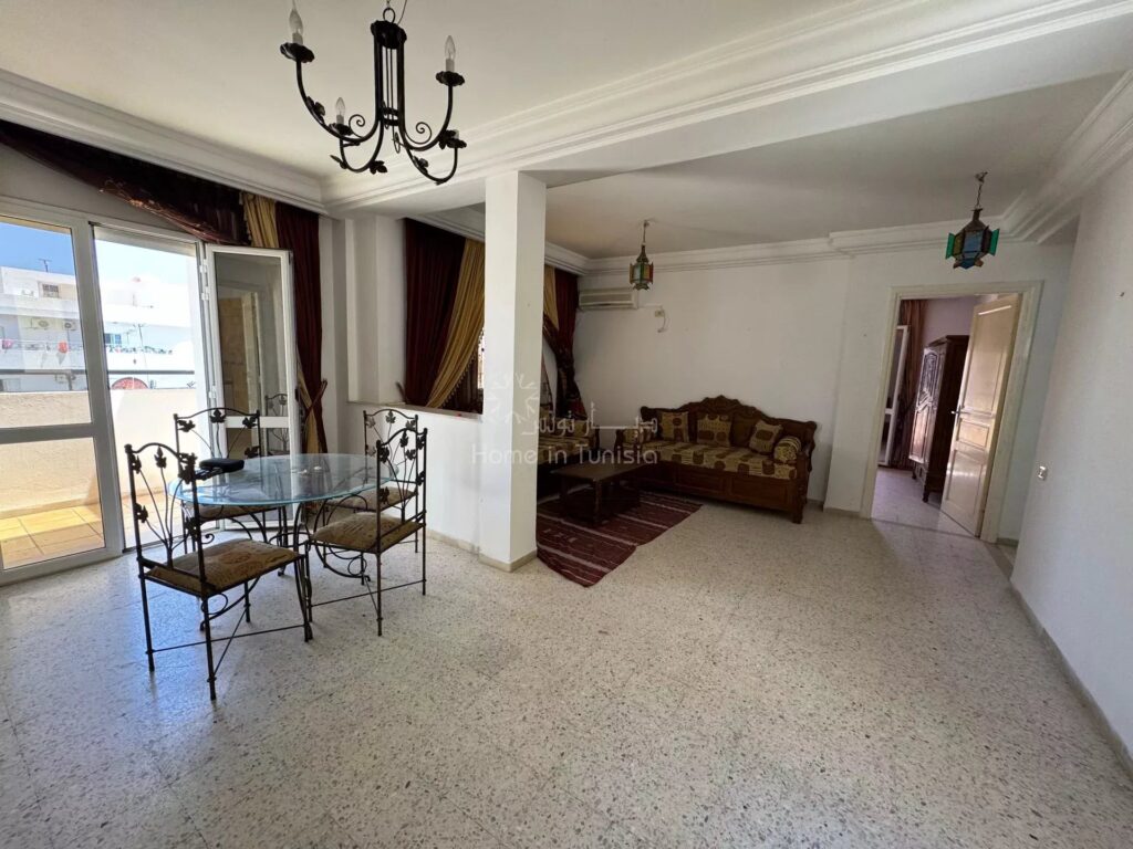 À Vendre – Appartement S+2 Meublé avec Terrasse – Trocadéro (Proche Centre-Ville)