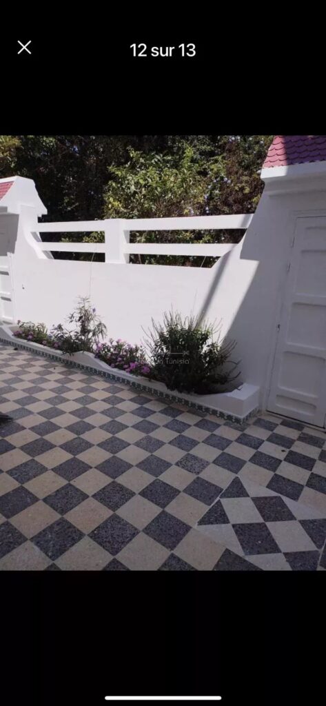 location saisonnière S+4 villa indépendante chott Meriem