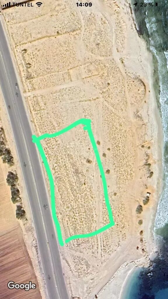 Terrain Pied dans l&rsquo;eau à Hergla