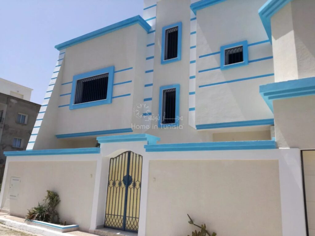 Appartement meublé avec goût à Chott Meriem – Côté plage