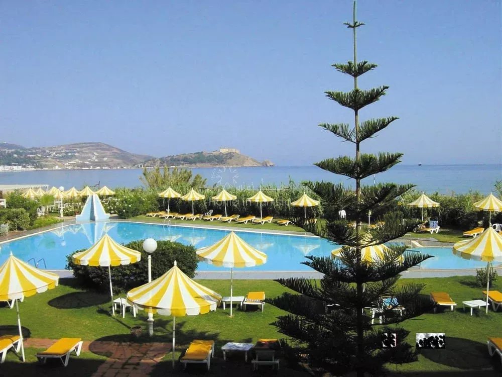 Studio furnished equipped located in front of sea of ​​a very nice residence with garden swimming pool terrace