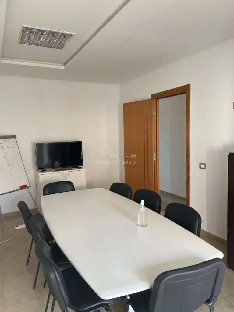 Bureau à vendre Sahloul au dessus de LC WAIKIKI