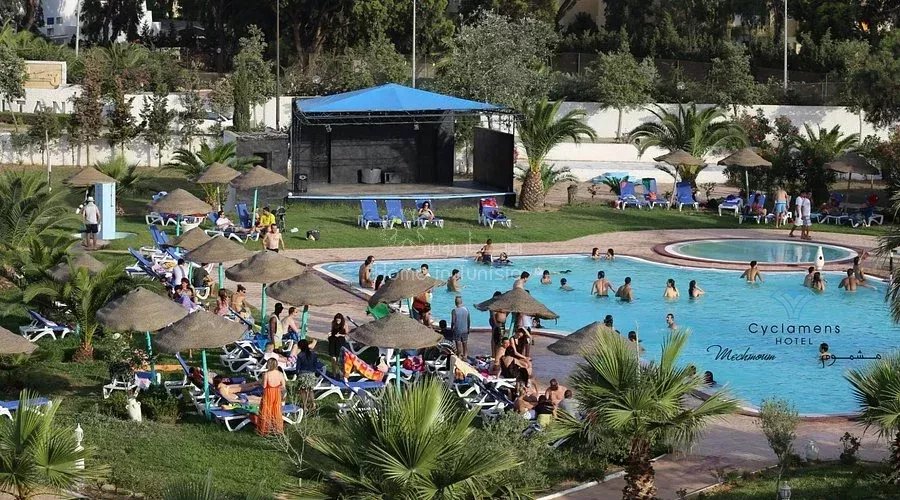 🏨 للبيع: فندق مصنّف 3 نجوم في ياسمين الحمامات – فرصة استثمارية في القطاع السياحي