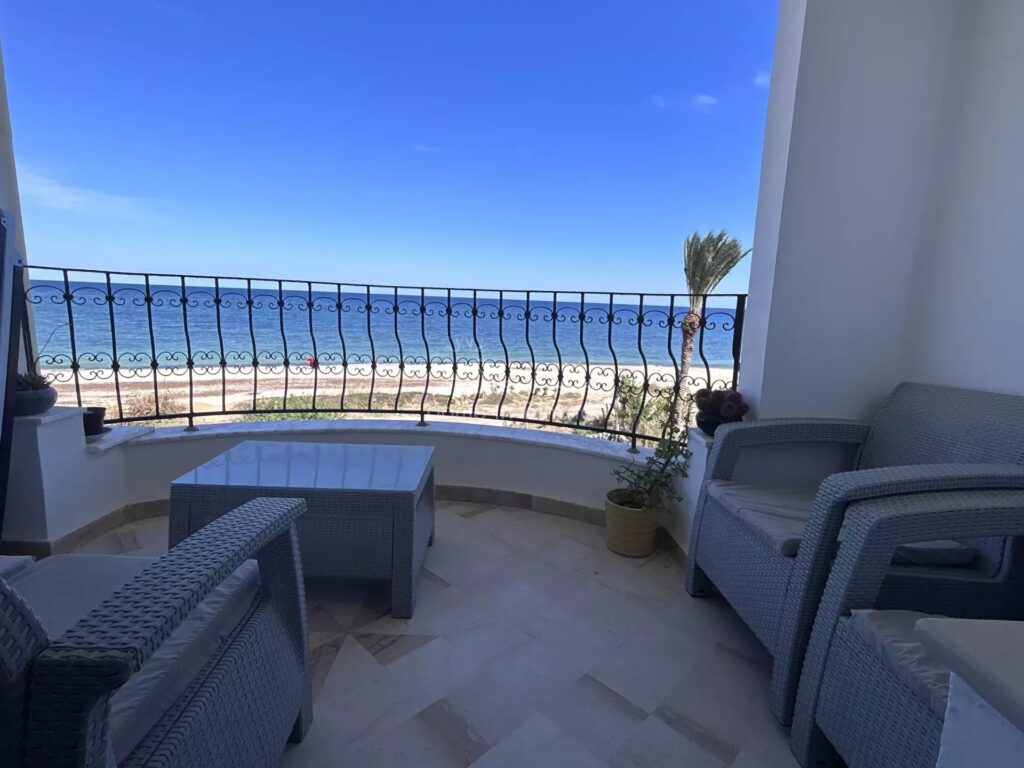 Magnifique appartement front mer