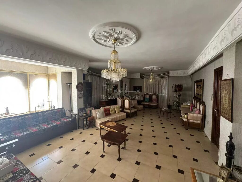 🏡 للبيع: فيلا مميزة في خزامة الشرقية – سوسة | فرصة سكنية واستثمارية