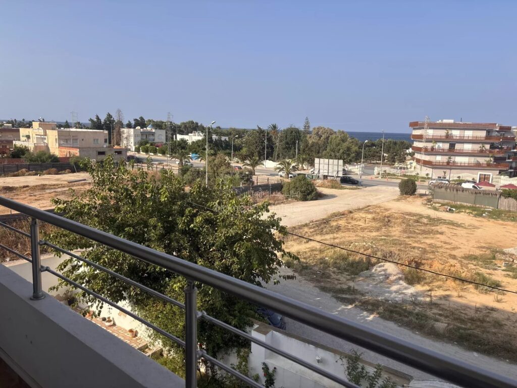 شقة مفروشة رائعة بإطلالة على البحر في شط مريم