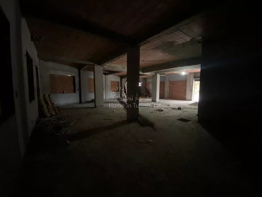 Location 2 locaux commerciaux