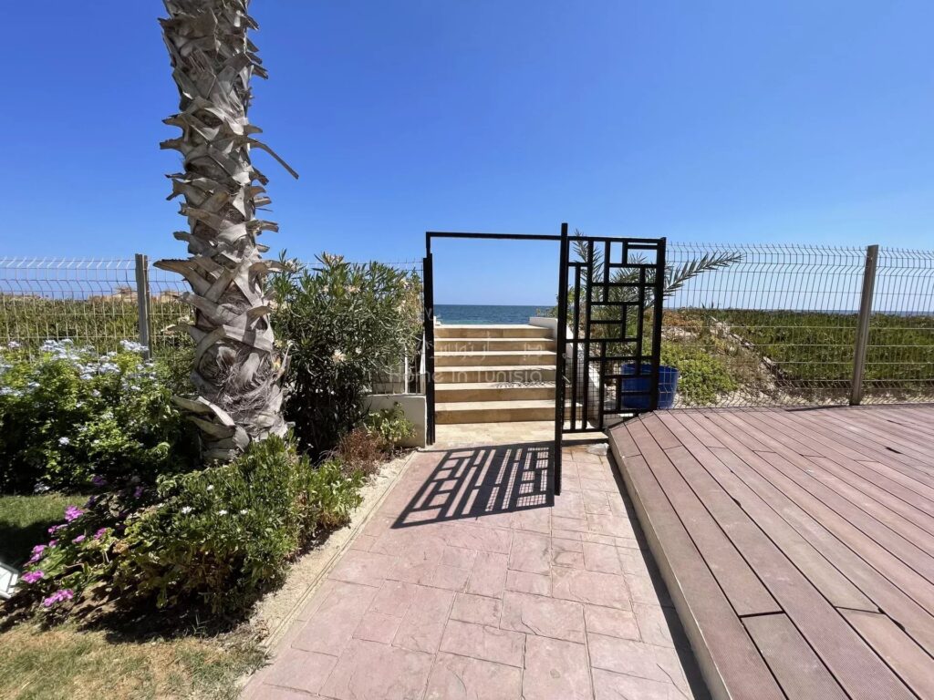 Location Saisonnière S+2 à chott Meriem